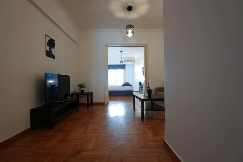 Syntagma Square, 70Sqm Pentelis Sunny Apartment Athen Exterior foto