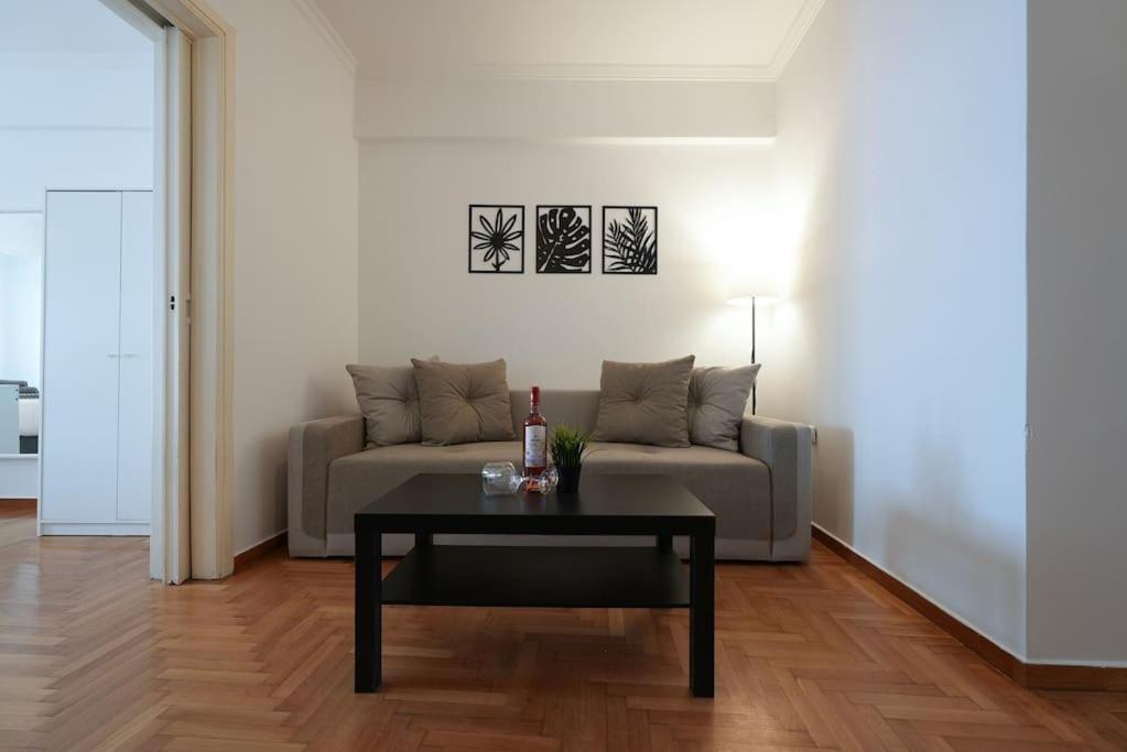 Syntagma Square, 70Sqm Pentelis Sunny Apartment Athen Exterior foto