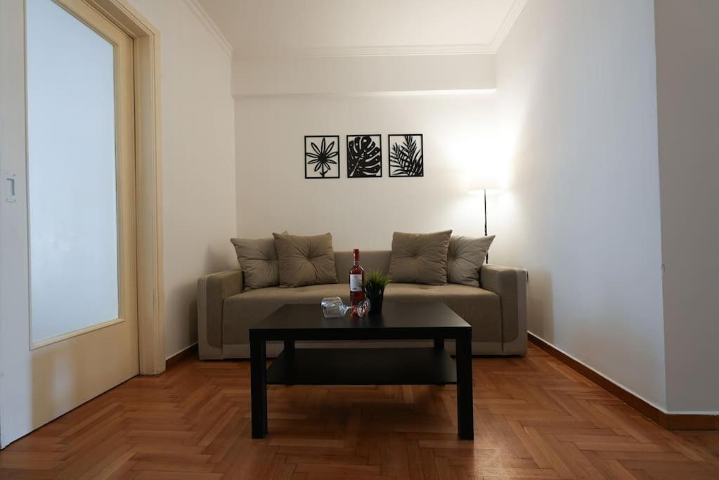 Syntagma Square, 70Sqm Pentelis Sunny Apartment Athen Exterior foto