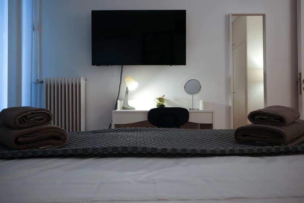 Syntagma Square, 70Sqm Pentelis Sunny Apartment Athen Exterior foto