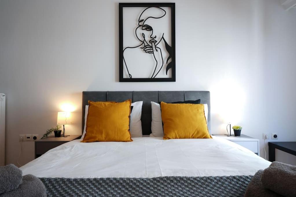 Syntagma Square, 70Sqm Pentelis Sunny Apartment Athen Exterior foto